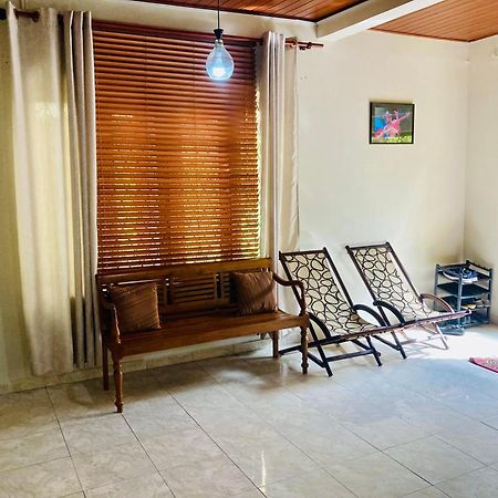 Villa Two Residence Dehiwala-Mount Lavinia Exterior photo
