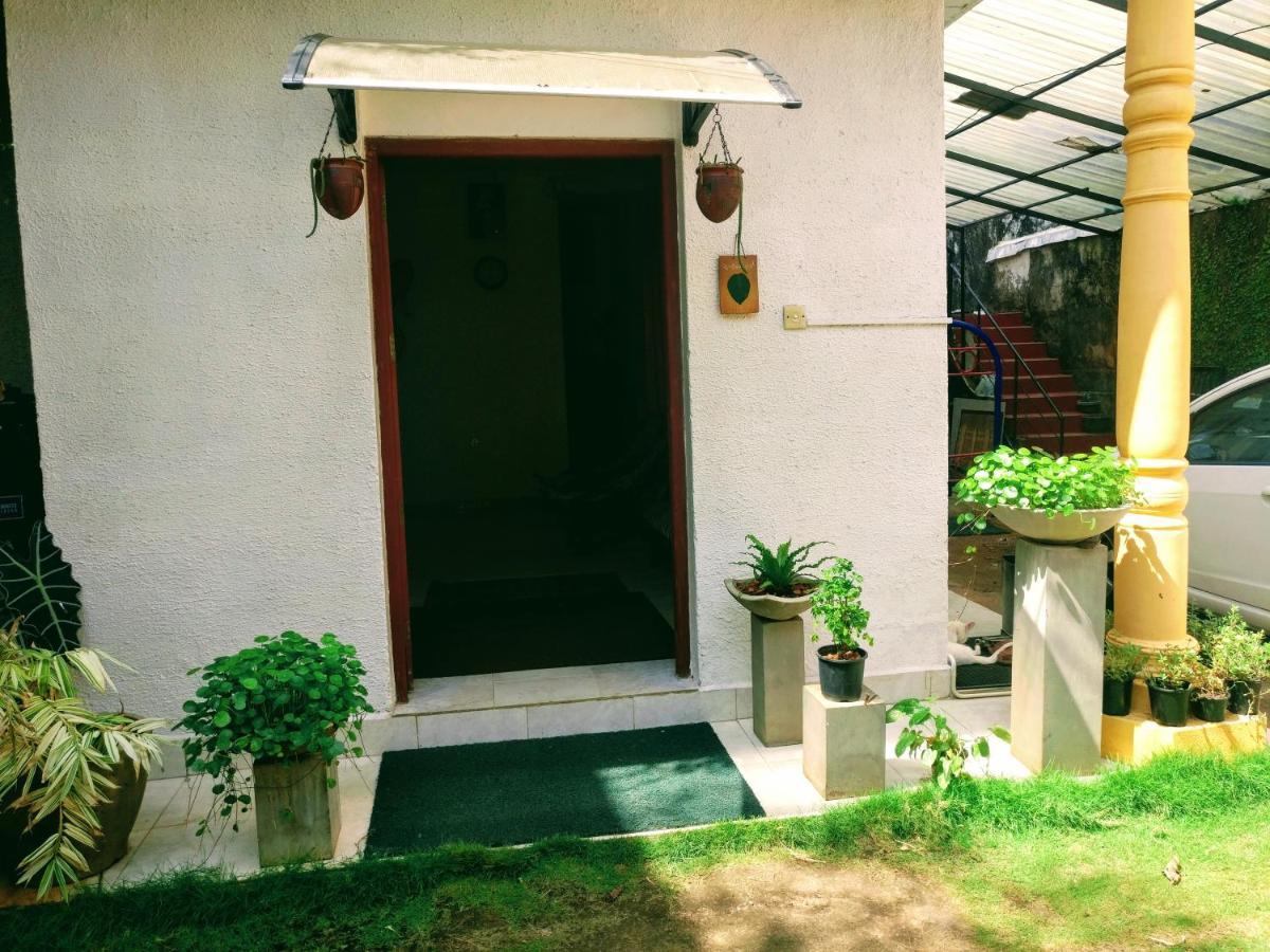 Villa Two Residence Dehiwala-Mount Lavinia Exterior photo